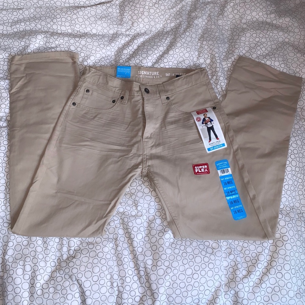NWT Levi’s Strauss Khaki Straight Leg Pants